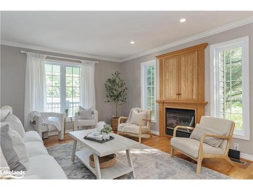 15 Maple Heights Drive, Huntsville, ON - Indoor Photo Showing Living Room With Fireplace