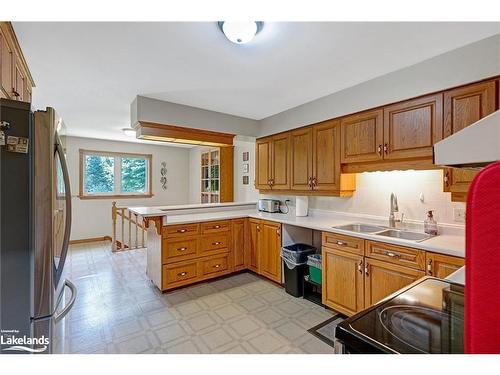 6580 Line 2 North, Midland, ON - Indoor Photo Showing Kitchen With Double Sink