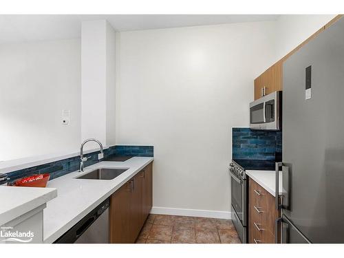 142-170 Jozo Weider Boulevard, Town Of Blue Mountains, ON - Indoor Photo Showing Kitchen