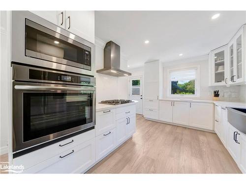 61 William St E, Caledon, ON - Indoor Photo Showing Kitchen With Upgraded Kitchen