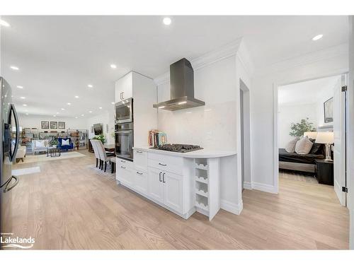 61 William St E, Caledon, ON - Indoor Photo Showing Kitchen With Upgraded Kitchen