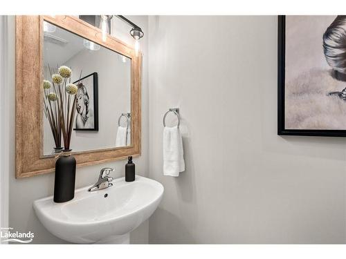 44 Carrick Trail, Gravenhurst, ON - Indoor Photo Showing Bathroom