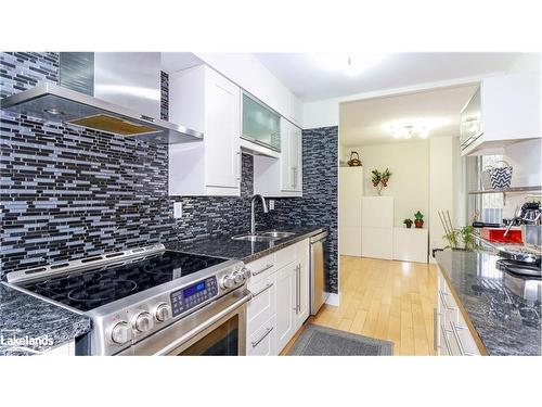 412-420 Mill Road, Toronto, ON - Indoor Photo Showing Kitchen With Upgraded Kitchen