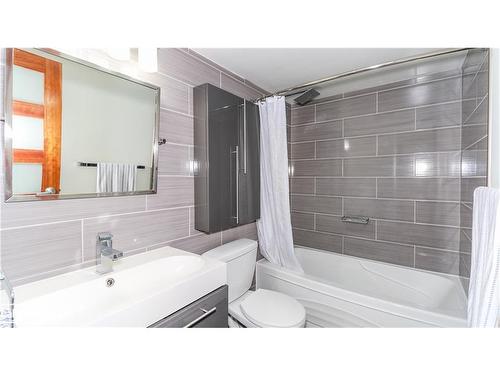 412-420 Mill Road, Toronto, ON - Indoor Photo Showing Bathroom