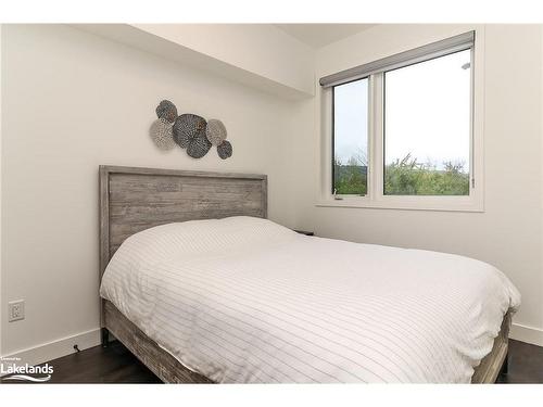 107-12 Beausoleil Lane, The Blue Mountains, ON - Indoor Photo Showing Bedroom