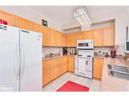 201-34 Bayfield Street, Meaford, ON - Indoor Photo Showing Kitchen With Double Sink