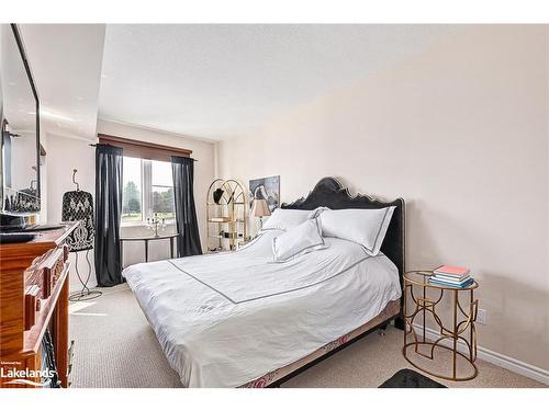 201-34 Bayfield Street, Meaford, ON - Indoor Photo Showing Bedroom