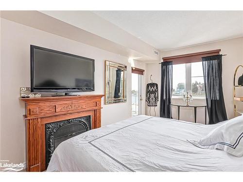 201-34 Bayfield Street, Meaford, ON - Indoor Photo Showing Bedroom