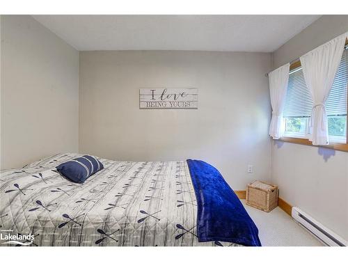 260 Woodland Drive, Huntsville, ON - Indoor Photo Showing Bedroom