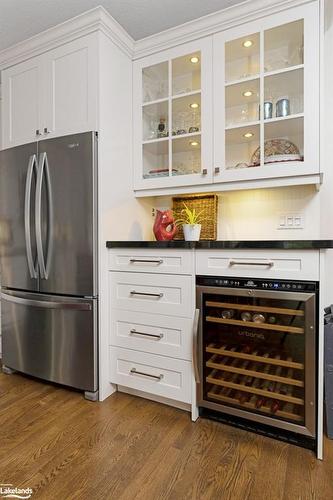 230 Napier Street, Collingwood, ON - Indoor Photo Showing Kitchen