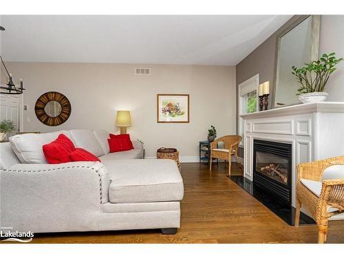 230 Napier Street, Collingwood, ON - Indoor Photo Showing Living Room With Fireplace