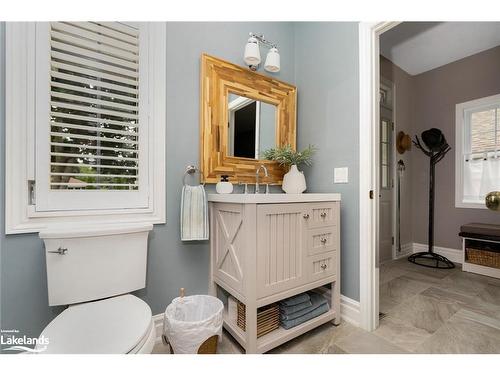 230 Napier Street, Collingwood, ON - Indoor Photo Showing Bathroom