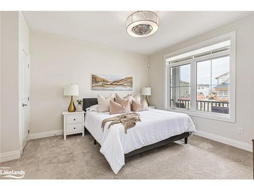 133 Red Pine Street, The Blue Mountains, ON - Indoor Photo Showing Bedroom