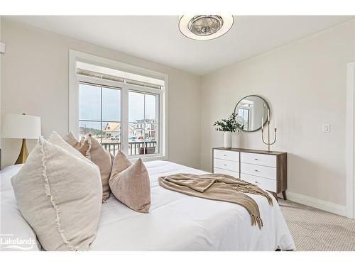 133 Red Pine Street, The Blue Mountains, ON - Indoor Photo Showing Bedroom