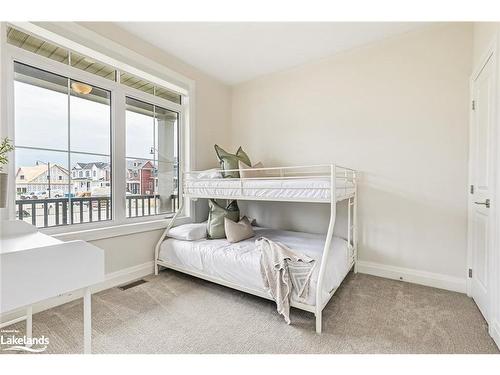 133 Red Pine Street, The Blue Mountains, ON - Indoor Photo Showing Bedroom