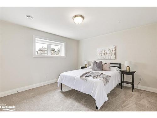 133 Red Pine Street, The Blue Mountains, ON - Indoor Photo Showing Bedroom