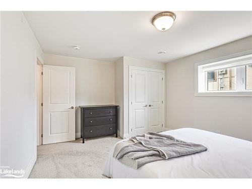 133 Red Pine Street, The Blue Mountains, ON - Indoor Photo Showing Bedroom