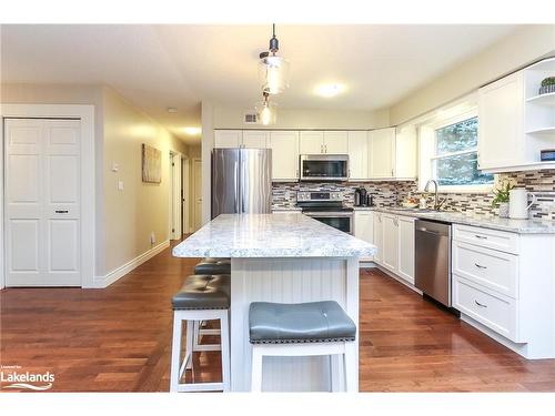 7714 36/37 Nottawasaga Sideroad, Nottawa, ON - Indoor Photo Showing Kitchen With Upgraded Kitchen