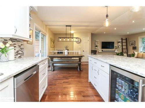 7714 36/37 Nottawasaga Sideroad, Nottawa, ON - Indoor Photo Showing Kitchen With Upgraded Kitchen