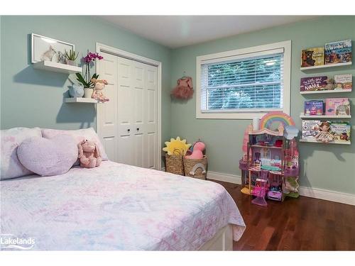 7714 36/37 Nottawasaga Sideroad, Nottawa, ON - Indoor Photo Showing Bedroom