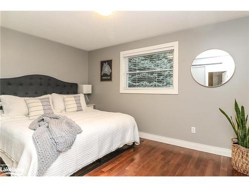 7714 36/37 Nottawasaga Sideroad, Nottawa, ON - Indoor Photo Showing Bedroom