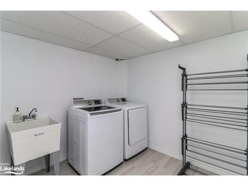 7714 36/37 Nottawasaga Sideroad, Nottawa, ON - Indoor Photo Showing Laundry Room