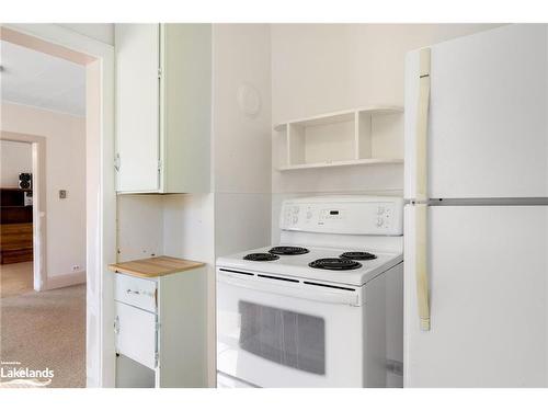 19 Marion Avenue, Parry Sound, ON - Indoor Photo Showing Kitchen