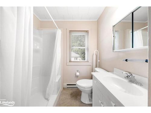 19 Marion Avenue, Parry Sound, ON - Indoor Photo Showing Bathroom