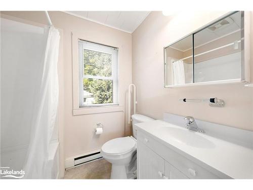 19 Marion Avenue, Parry Sound, ON - Indoor Photo Showing Bathroom