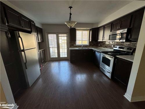 51 Smallman Drive, Wasaga Beach, ON - Indoor Photo Showing Kitchen With Double Sink