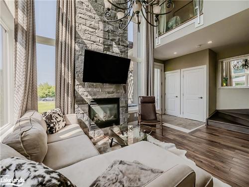 34 Carrick Trail, Gravenhurst, ON - Indoor Photo Showing Living Room With Fireplace