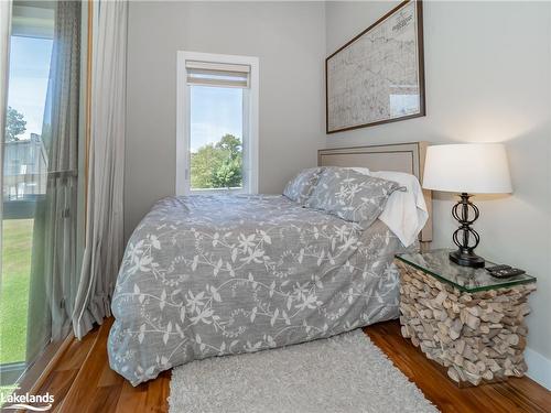 34 Carrick Trail, Gravenhurst, ON - Indoor Photo Showing Bedroom