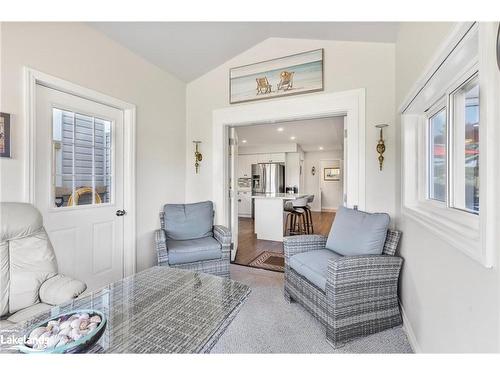 50 Masters Crescent, Port Severn, ON - Indoor Photo Showing Living Room