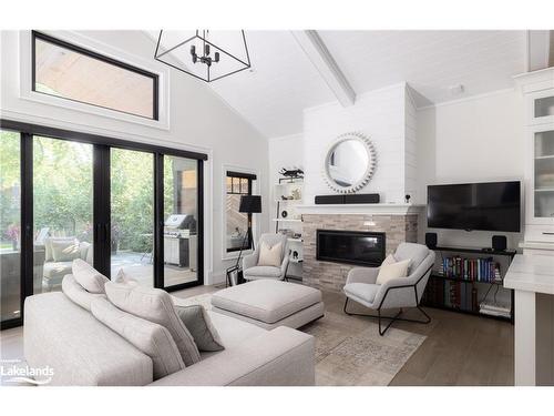 176 Fifth Street, Collingwood, ON - Indoor Photo Showing Living Room With Fireplace