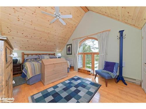 708148 21 County Road, Mulmur, ON - Indoor Photo Showing Bedroom