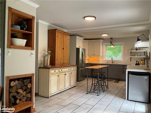 708148 21 County Road, Mulmur, ON - Indoor Photo Showing Kitchen