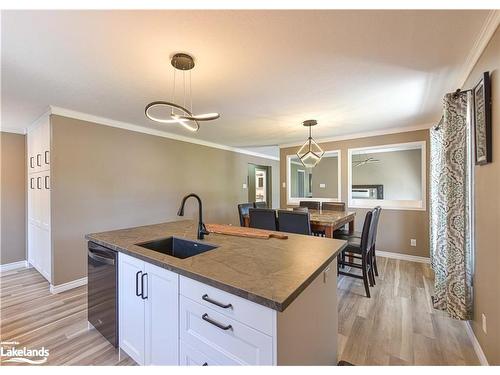 18 Lankin Avenue, Bracebridge, ON - Indoor Photo Showing Other Room