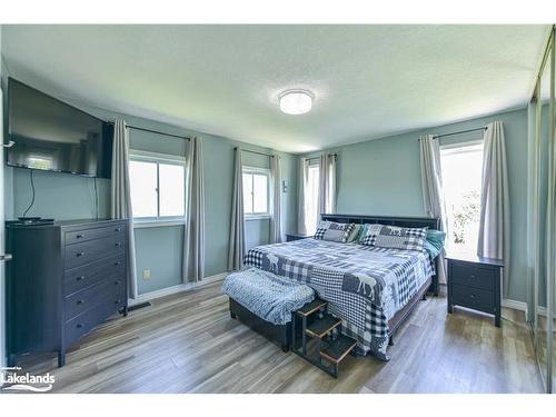 18 Lankin Avenue, Bracebridge, ON - Indoor Photo Showing Bedroom