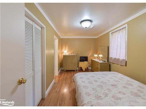 18 Lankin Avenue, Bracebridge, ON - Indoor Photo Showing Bedroom