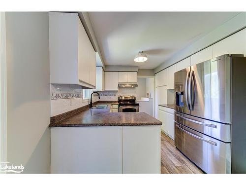 141 Wasaga Sands Drive, Wasaga Beach, ON - Indoor Photo Showing Kitchen