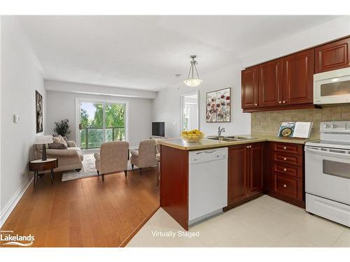 411-91 Raglan Street, Collingwood, ON - Indoor Photo Showing Kitchen With Double Sink