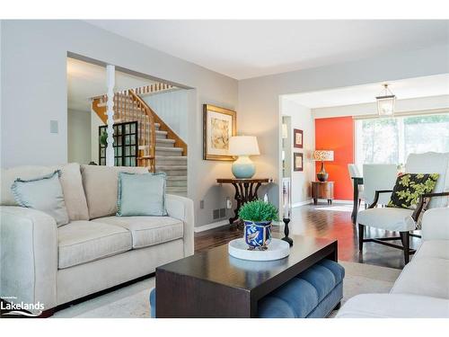 12 Jolyn Court, Markham, ON - Indoor Photo Showing Living Room