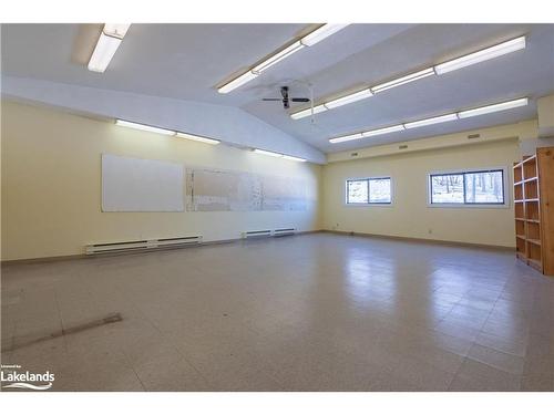 2483 Old Muskoka Road, Utterson, ON - Indoor Photo Showing Other Room