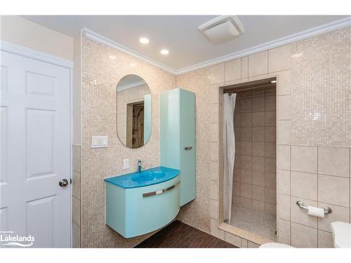 6 Parklane Court, Tiny, ON - Indoor Photo Showing Bathroom