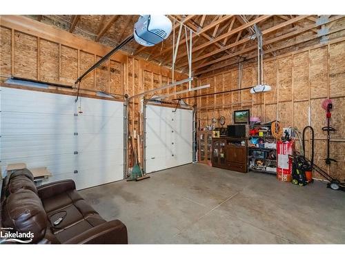 6 Parklane Court, Tiny, ON - Indoor Photo Showing Garage