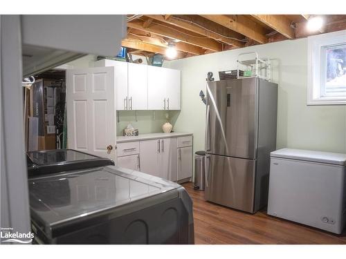 445 Peter Street N, Orillia, ON - Indoor Photo Showing Laundry Room