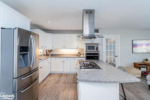 142 Mitchells Beach Road, Tay, ON - Indoor Photo Showing Kitchen