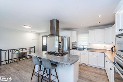 142 Mitchells Beach Road, Tay, ON - Indoor Photo Showing Kitchen With Double Sink