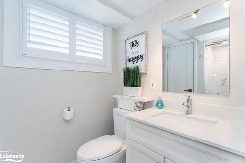 142 Mitchells Beach Road, Tay, ON - Indoor Photo Showing Bathroom