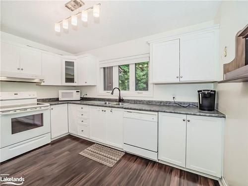 97 Southbank Drive, Bracebridge, ON - Indoor Photo Showing Kitchen With Double Sink